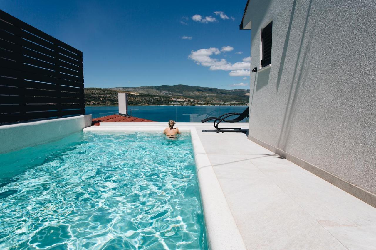 Villa Magna - Seaside Villa With Pool And Sauna Trogir Buitenkant foto